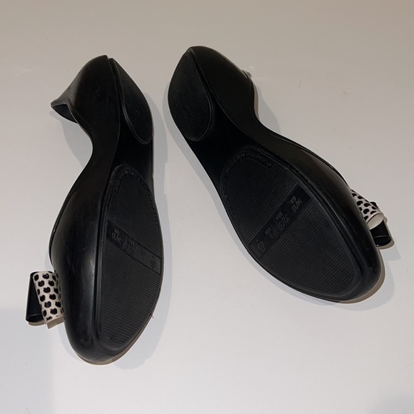 Zaxy Black Jelly Flats with Cream Bows - Girl’s Size 3 - Picture 7 of 8